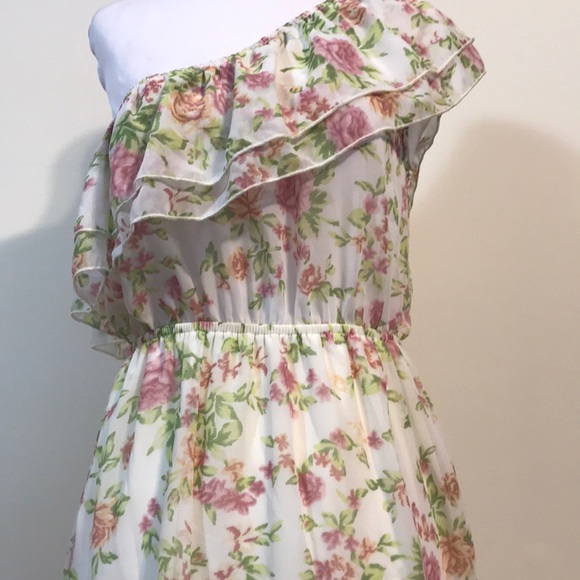 Francesca’s Pastel One Shoulder Dress - Picture 7 of 8